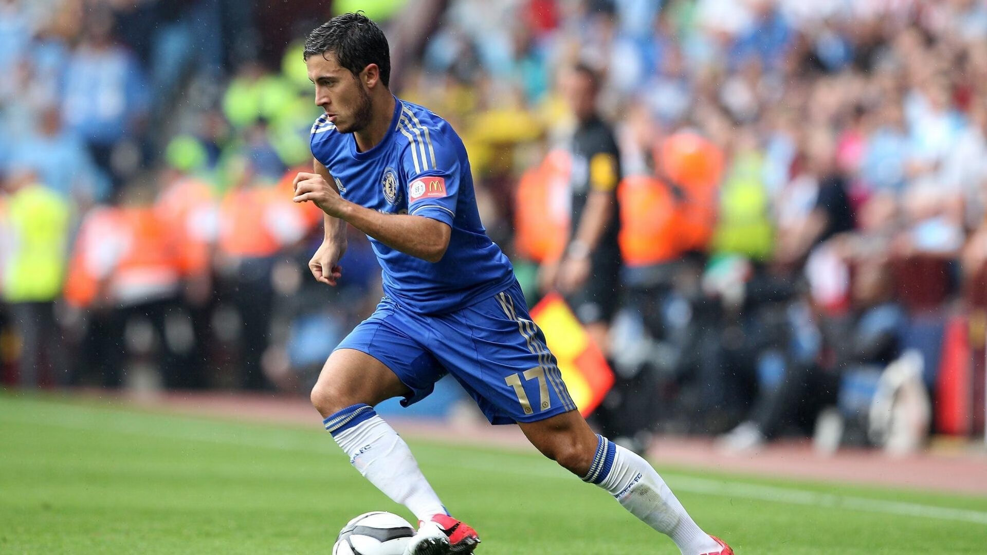 德约科维奇重返赛场，大比分获胜首场状态出色，MAD观众沸腾！观众掌声雷动